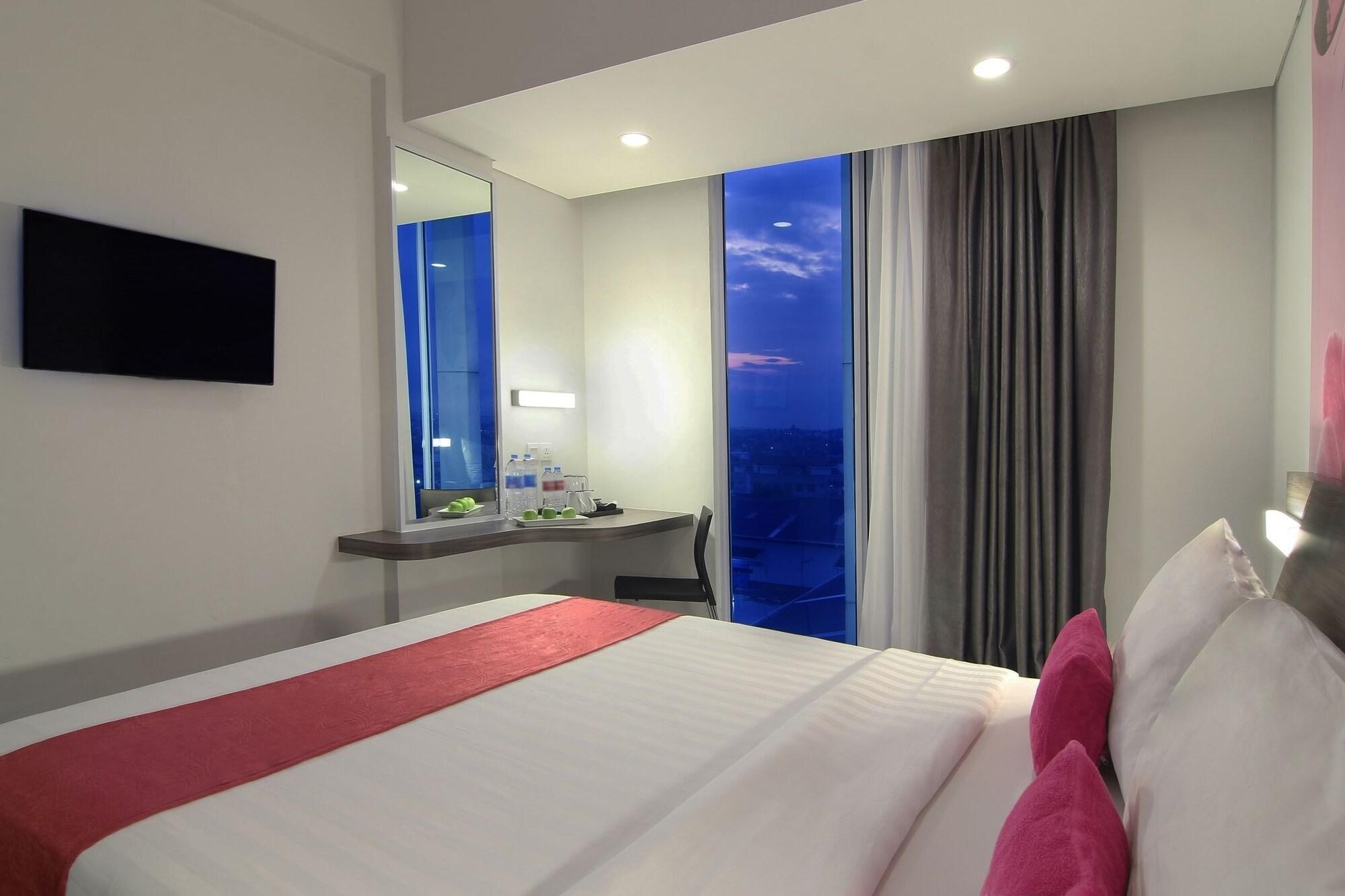 Favehotel Пеканбару Екстериор снимка